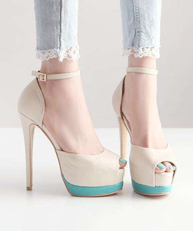 Ladies peep toe sandals with colour block platform