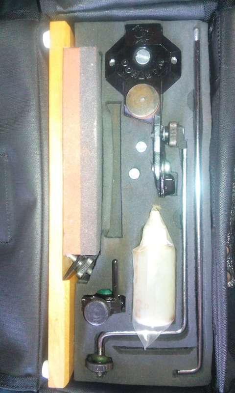 WARTHOG KNIVE SHARPENING KIT IN BAG HARDLY USED