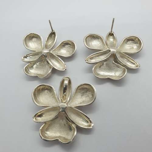 Sterling Silver Flower Earrings and Pendant set | Lucille maker stamp 35.6g total weight.