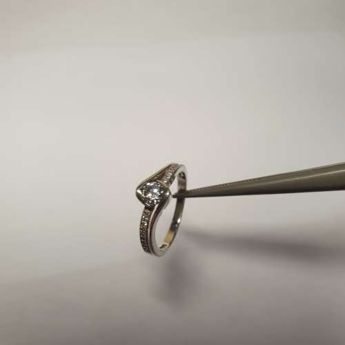 Stunning Sterling Silver Infinity Ring with Cubic Zirconia | Size M