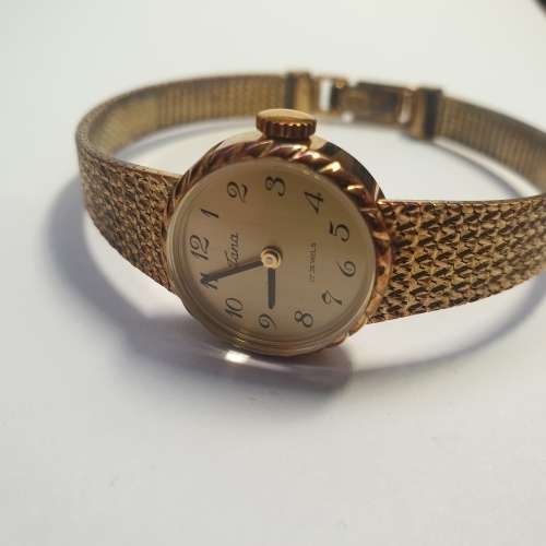 17 Jewels Tana Women`s Watch _ Beautiful Gold Tone with Stainless Steel Back