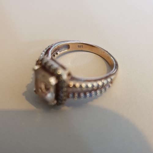 Stunning 925 Sterling Silver Ring with Rose gold plating and a large champagne coloured center stone