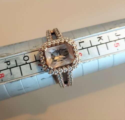 Stunning 925 Sterling Silver Ring with Rose gold plating and a large champagne coloured center stone
