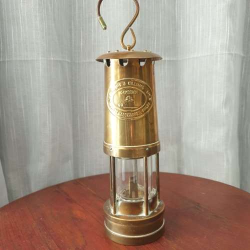 1981 E. Thomas and Williams LTD. Brass Cambrian Lamp Makers Aberdare Wales No. #80289