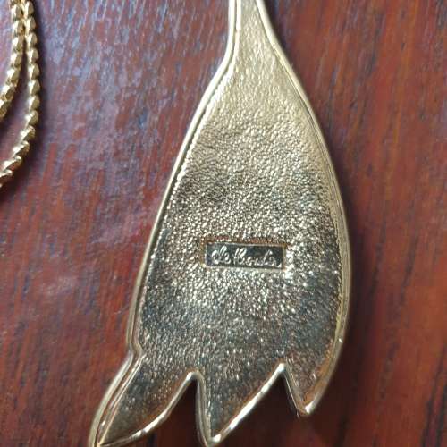 Grosse Gold Tone Feather Design Pendant and Necklace