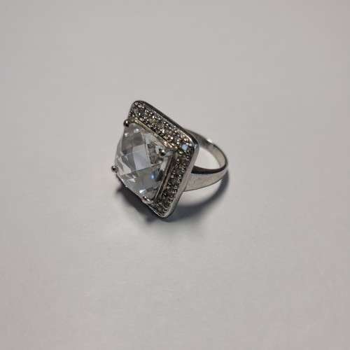 925 Sterling Silver ring With Unique Large CZ Centre Stone
