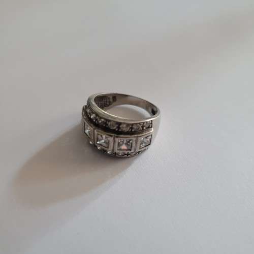 Vintage 925 Sterling Silver ring with CZ`s