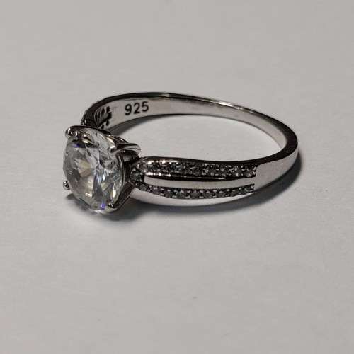 Delicate 925 Sterling Silver Ring with Large Cubic Zirconia Centre Stone