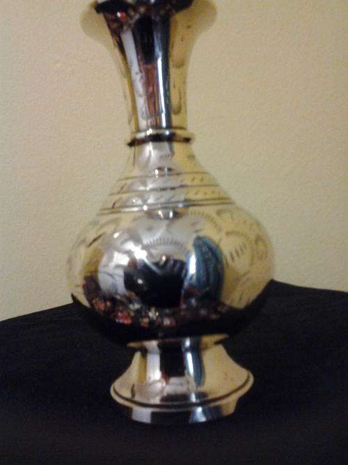 STUNNING VINTAGE BRASS VASE WITH BEAUTIFULL DETAIL PATTERNS