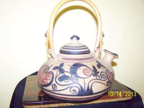 STUNNING VINTAGE YAEL OLD JAFFA FROM ISRAEL HAND PAINTED KETTLE