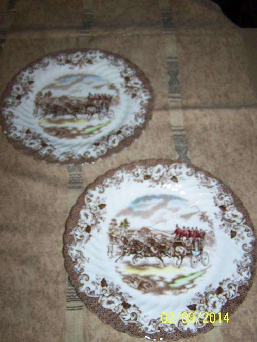JOHNSON BROS. VINTAGE COACHING SCENES PORCELAIN PLATES