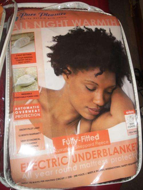 Pure Pleasure - Fitted Queen Electric Blanket
