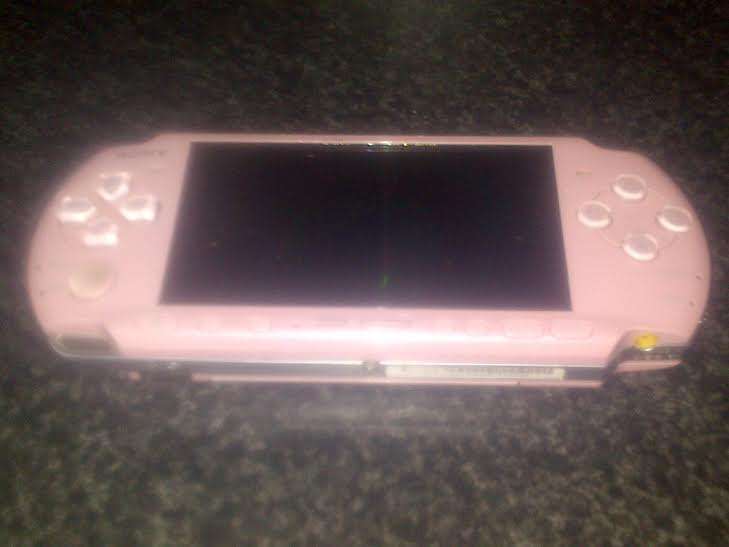 Pink PSP (Hello Kitty Edition)