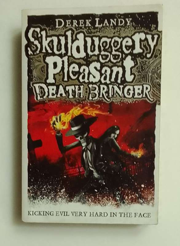 Skulduggery pleasant: Death bringer-By: Derek Landy
