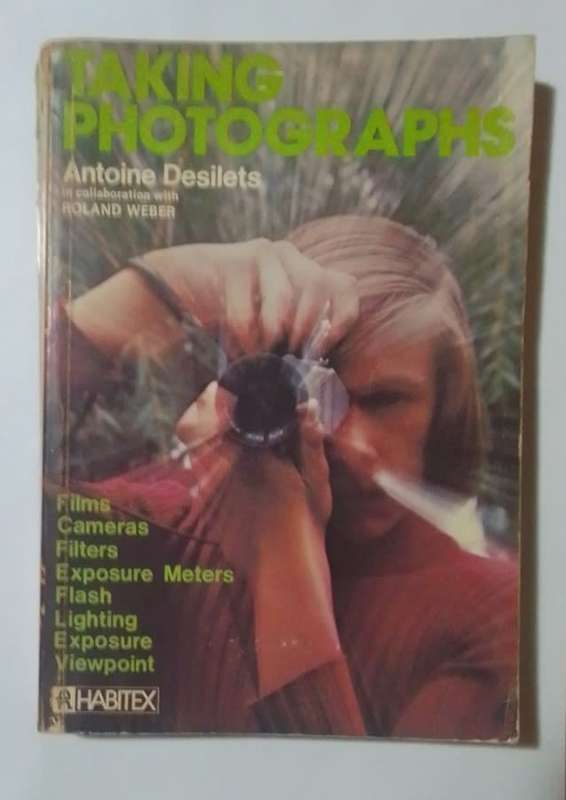 Taking photographs-By: Antoine Desilets with Roland Weber