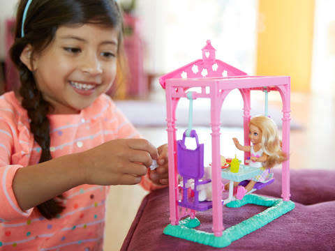 Barbie Club Chelsea Picnic Doll & Playset