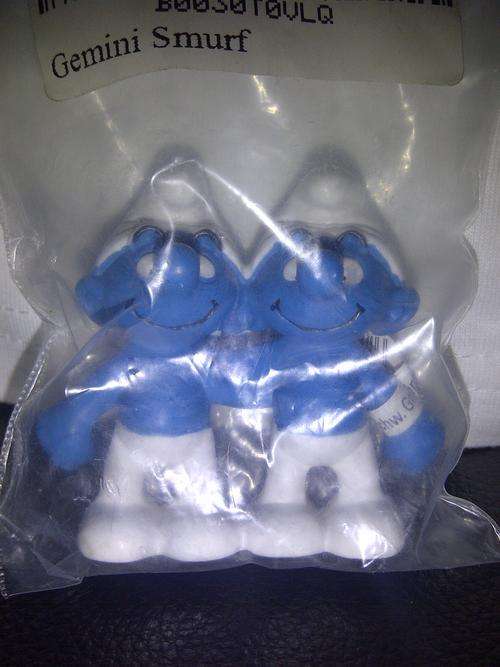 Gemini Smurf #20722 CUTE twins!! MINT, in original plastic as shipped from Germany Schleich