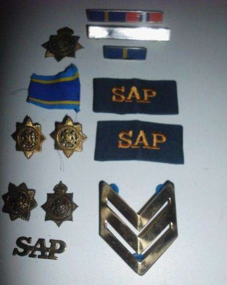 OLD SAPD-SAPS  ITEMS RANKS-MEDAL BARS-CAP BADGES ETC
