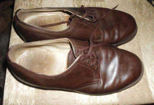 OLD SADF / SA ARMY / SA WEERMAG - STEP OUT SHOES/SKOENE SIZE 7