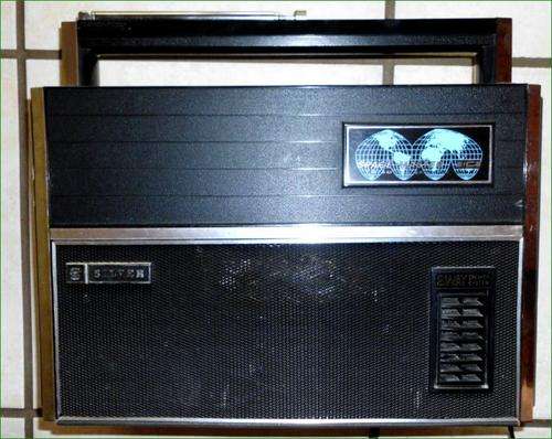 SPACEMASTER - SILVER TWO WAY SPEAKER SYSTEM OLD RADIO