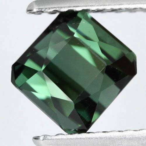 1.35 CTS. FLAWLESS UNHEATED NATURAL GREEN TOURMALINE