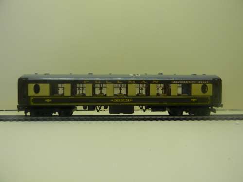 Hornby Pullman Dinning Coach (Car No 74)