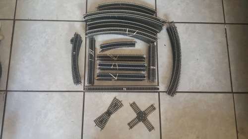 HO TRACK MOSTLY HORNBY (SEE PHOTOS)