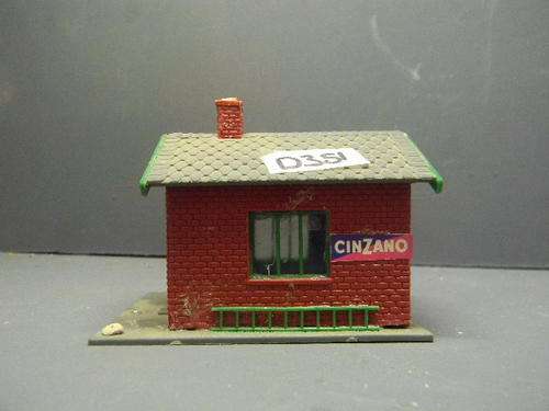 HO SMALL BUILDING