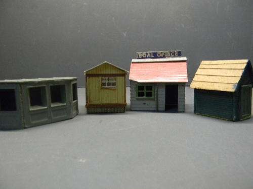 HO BUILDINGS x 4