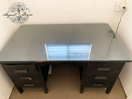 BLACK DESK WITH GLASS TOP