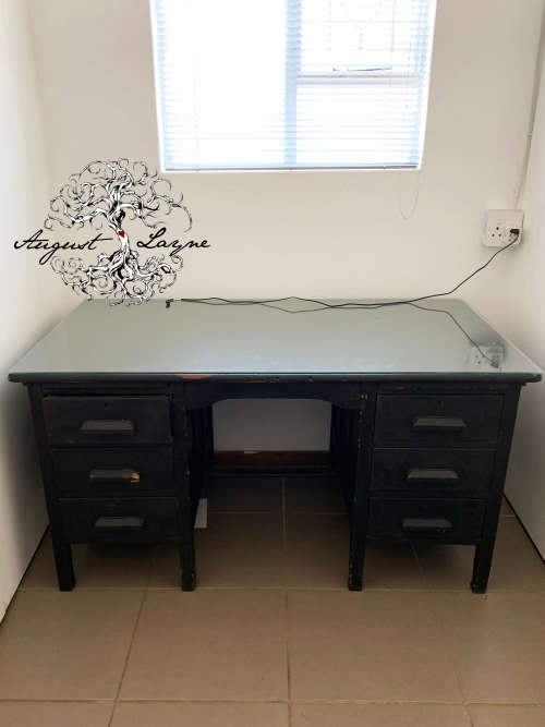 BLACK DESK WITH GLASS TOP