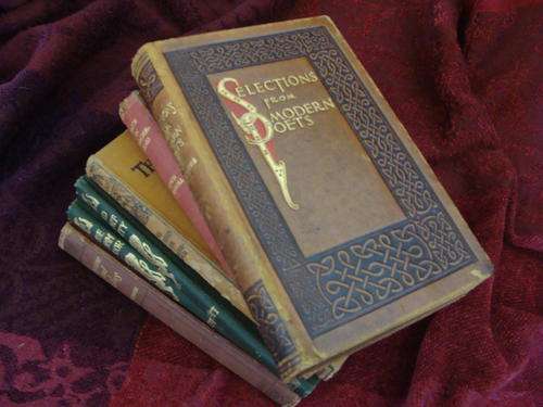 LOT OF 6 VINTAGE DECORATIVE BOOKS