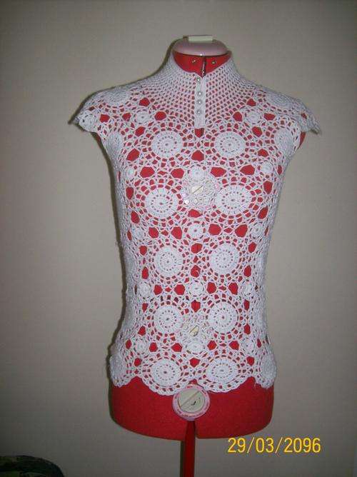 Knitted white top size S- M