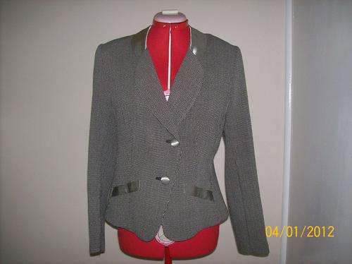 Jacket Positiv influence Size 12(M) Catin collar and fake pockets