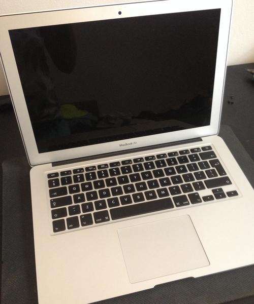 Macbook air i5 for spares 13" screen