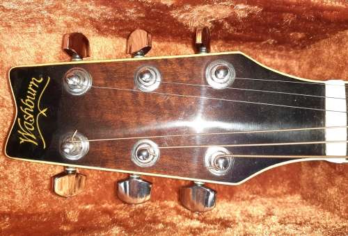 Beautiful Washburn Monterey Accoustic/electric Guitar (Including original hard case worth R2000)