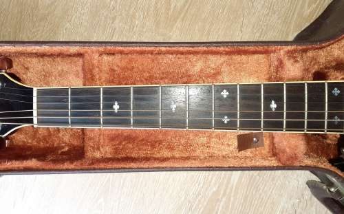 Beautiful Washburn Monterey Accoustic/electric Guitar (Including original hard case worth R2000)