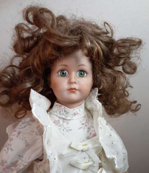 Doll Collectors! Beautiful Vintage Ceramic Doll for Christmas