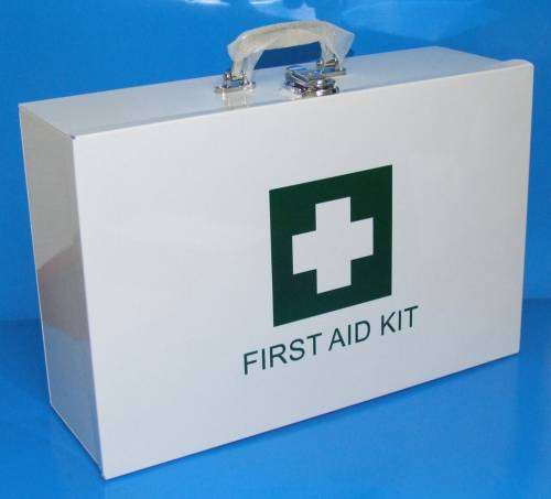 LARGE COMPREHENSIVE FIRST AID KIT IN METAL CASE