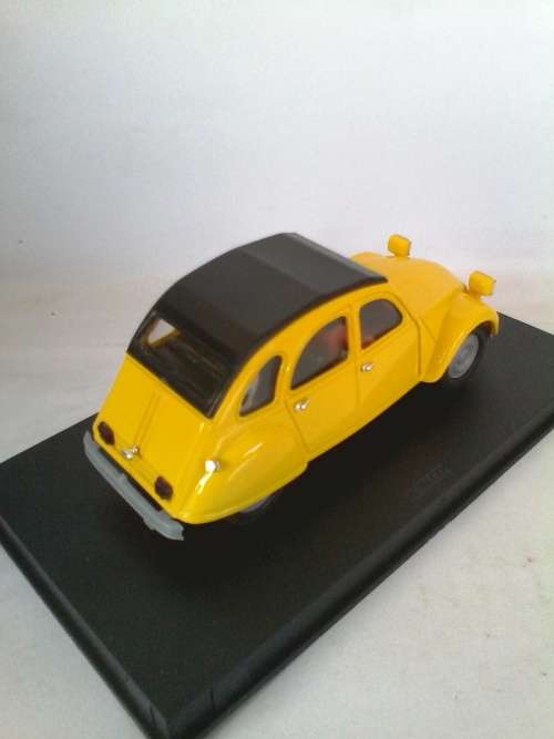 Pink Kar Citroen 2CV Boxed