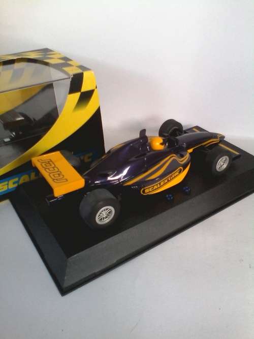 Scalextric C2606 Dallara Indy "Collectors Club 2004" Mint Boxed
