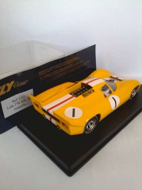 Fly C32 Lola T70 Mk 3B Thruxton 1969 Mint Boxed