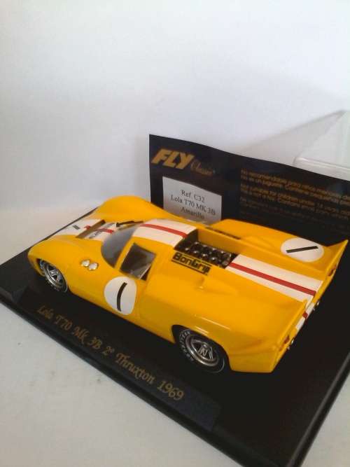 Fly C32 Lola T70 Mk 3B Thruxton 1969 Mint Boxed