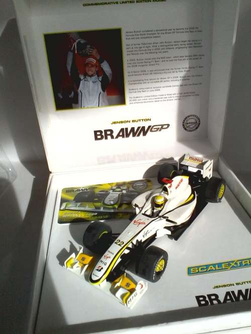 Scalextric C3047A Jenson Button Brawn GP001 Limited Edition no. 4620 of 5000 Mint Boxed