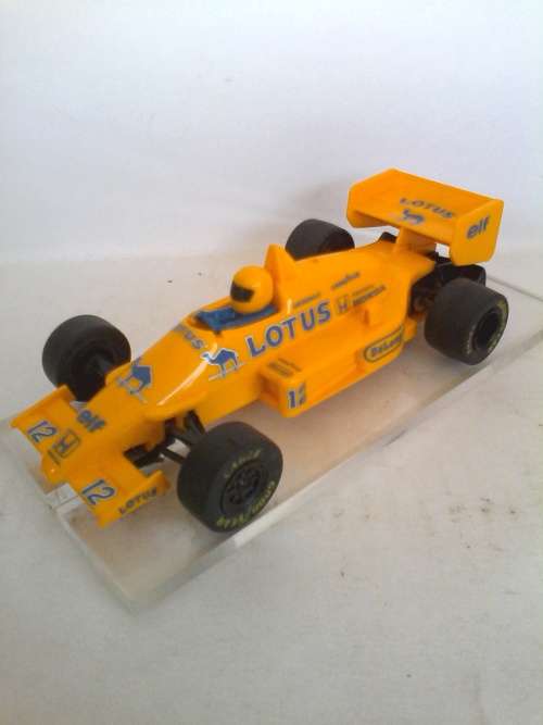 YEAR END STOCK CLEARANCE SALE! - Scalextric Lotus Honda Formula 1 Ayrton Senna