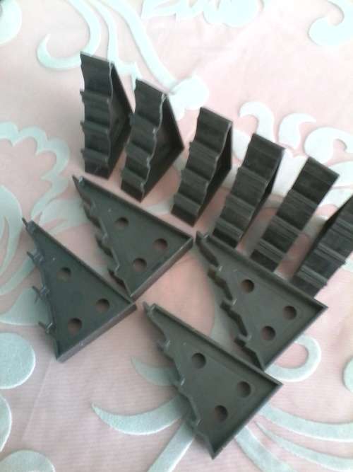 Scalextric Track Supports x 10 in very good condition