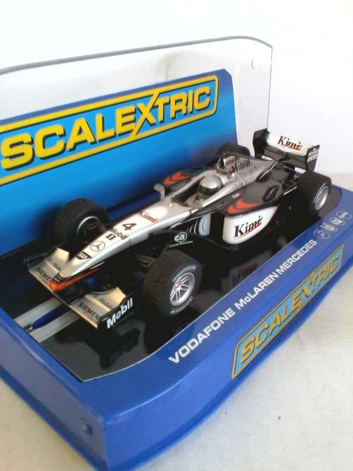 Scalextric C2416 McLaren Mercedes MP4/16 F1 Boxed