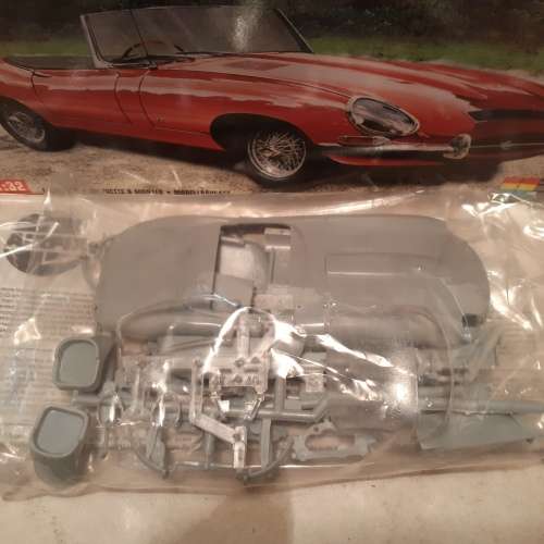 Airfix Jaguar E-Type Model Kit Mint Boxed