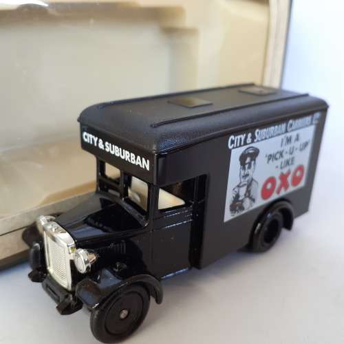 Lledo Days Gone 16023 1934 Denis Parcels Van OXO Mint Boxed