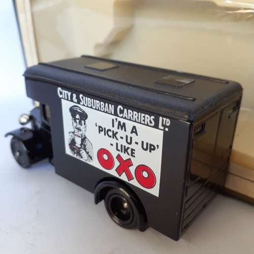 Lledo Days Gone 16023 1934 Denis Parcels Van OXO Mint Boxed